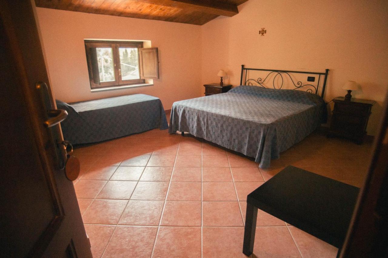 I Cedri Agriturismo Biologico Orsomarso Eksteriør billede